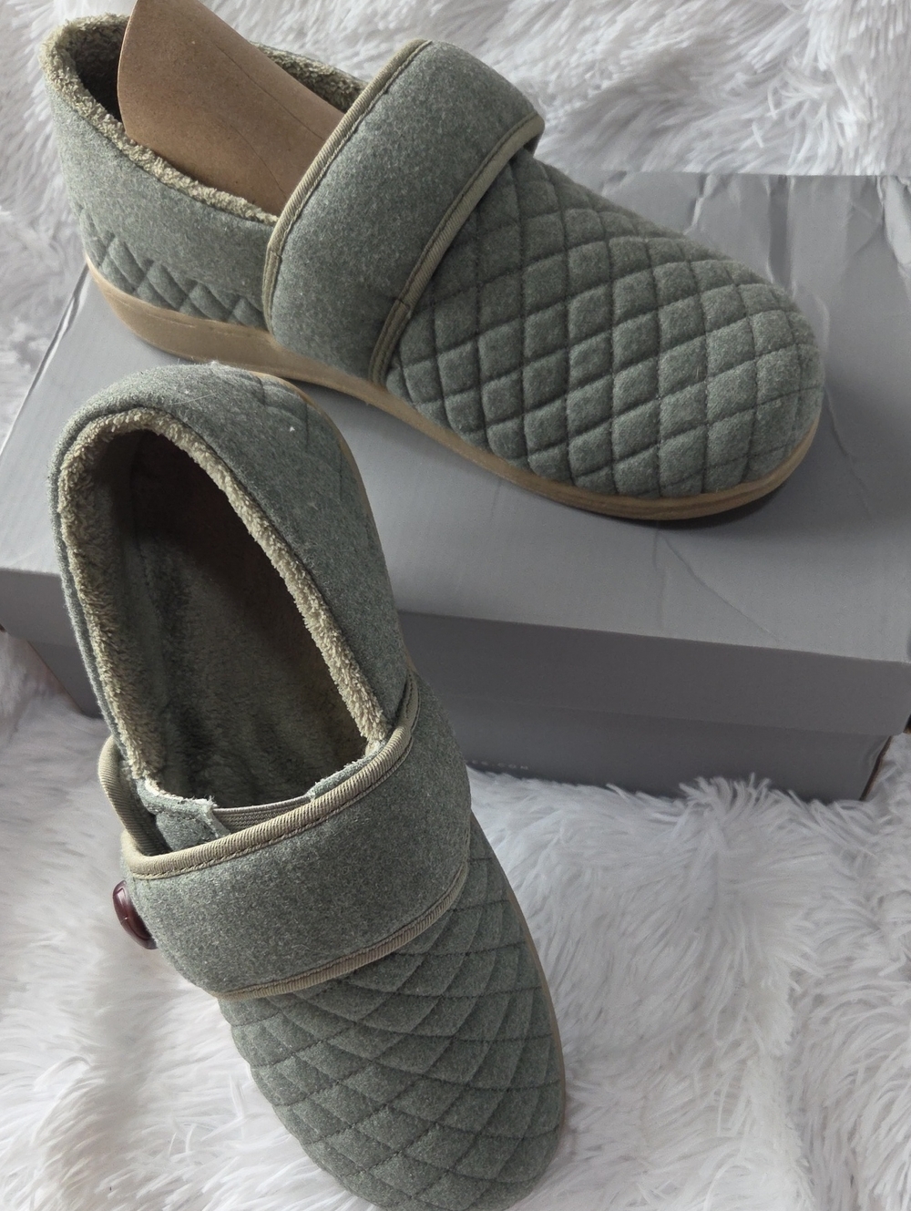 Vionic Quilted Slip-On Comfort Women’s Shoes in Olive Green